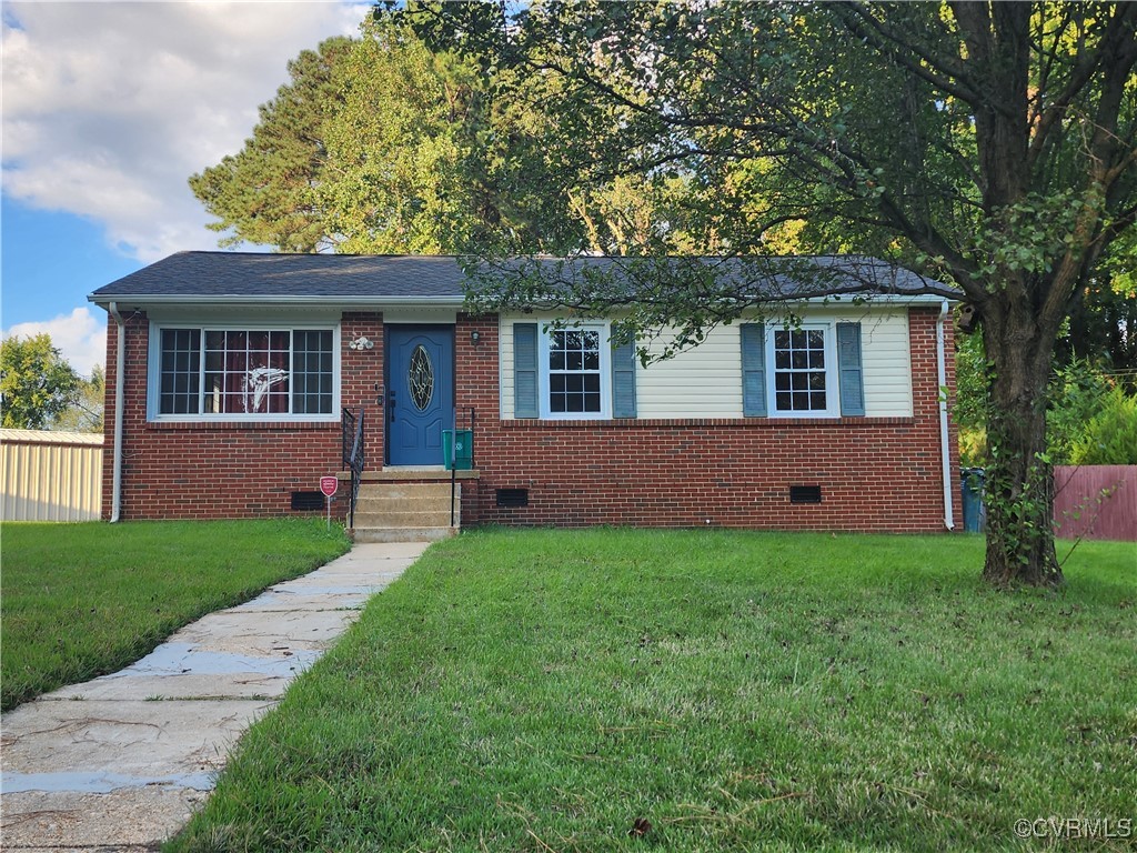 514 Conley Road Richmond, VA 23227 - Photo 1 of 15 View of front of home featuring a front yard