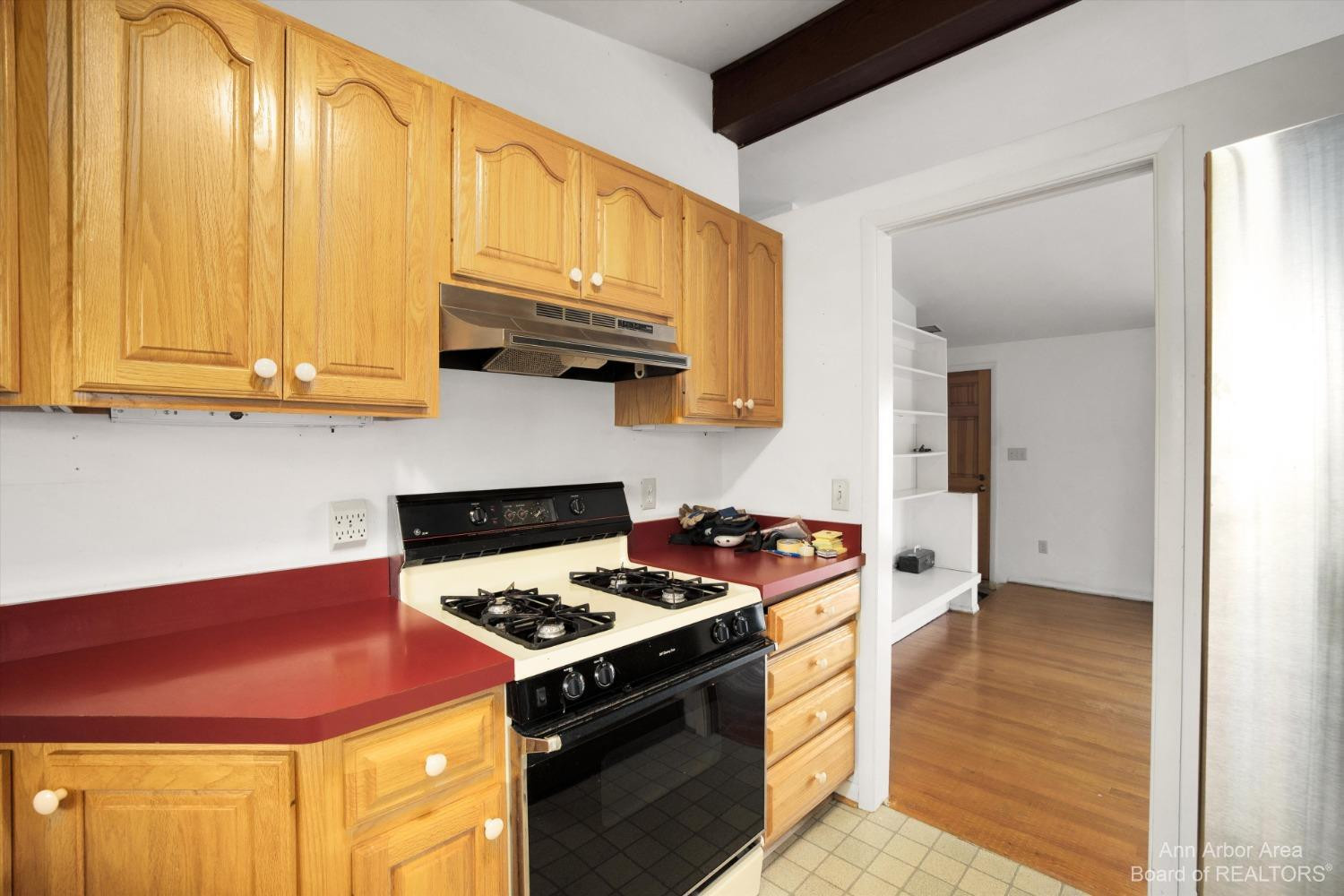 2726 Cranbrook Road Ann Arbor, MI 48104 - Photo 8 of 46 Kitchen