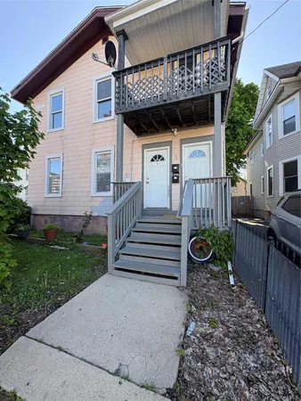 $1,900 | 2 Park Place, Unit 2, Poughkeepsie, NY 12601
