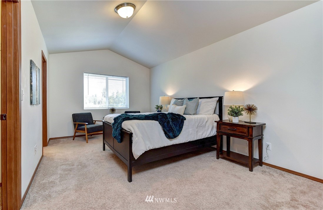 3433 164th Place Southeast Bothell, WA 98012 - Photo 11 of 27 Gallery Image 11
