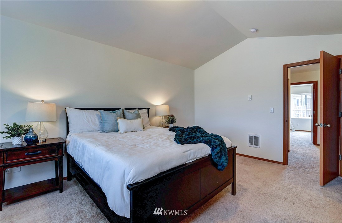 3433 164th Place Southeast Bothell, WA 98012 - Photo 14 of 27 Gallery Image 14