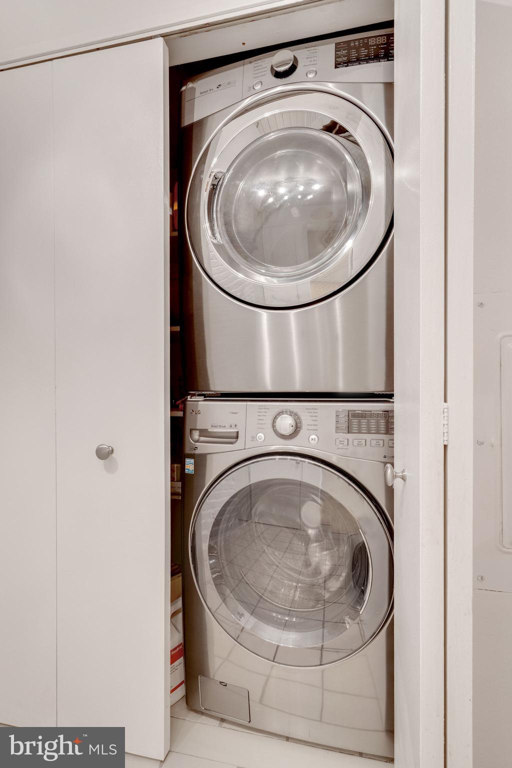 6101 Edsall Road, Unit 604 Alexandria, VA 22304 - Photo 18 of 43 Laundry
