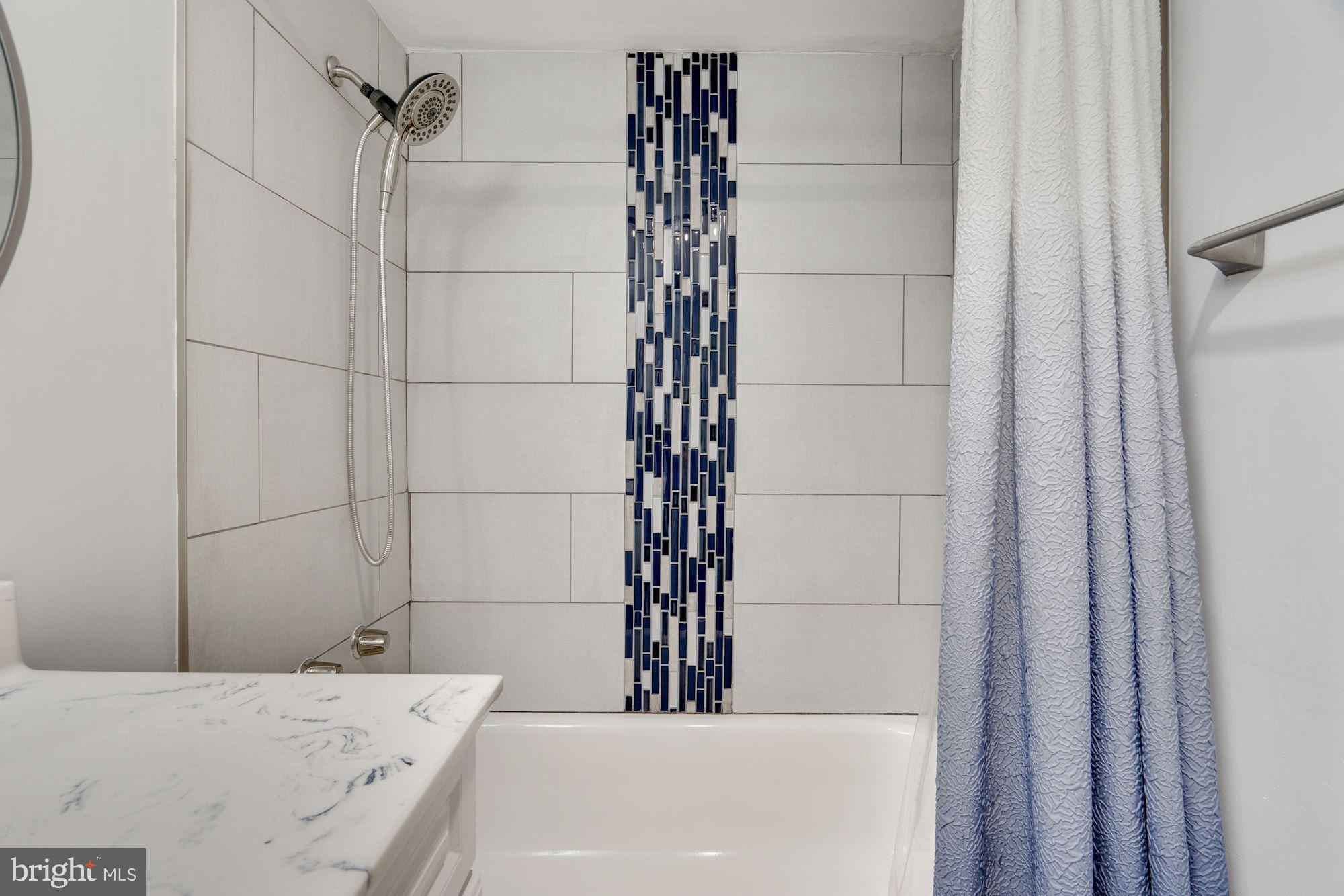 6101 Edsall Road, Unit 604 Alexandria, VA 22304 - Photo 29 of 43 Master Bathroom