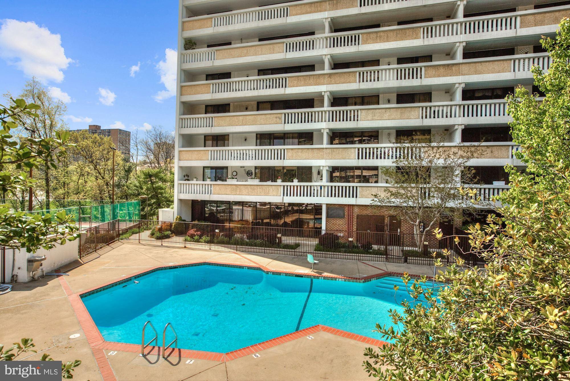 6101 Edsall Road, Unit 604 Alexandria, VA 22304 - Photo 33 of 43 Community Pool