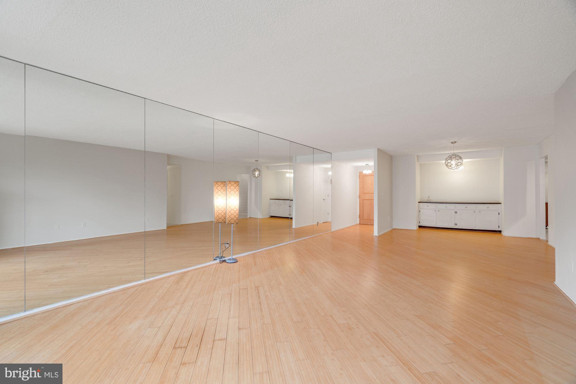 6101 Edsall Road, Unit 604 Alexandria, VA 22304 - Photo 7 of 43 Living and Dining Area - Open Floor Plan