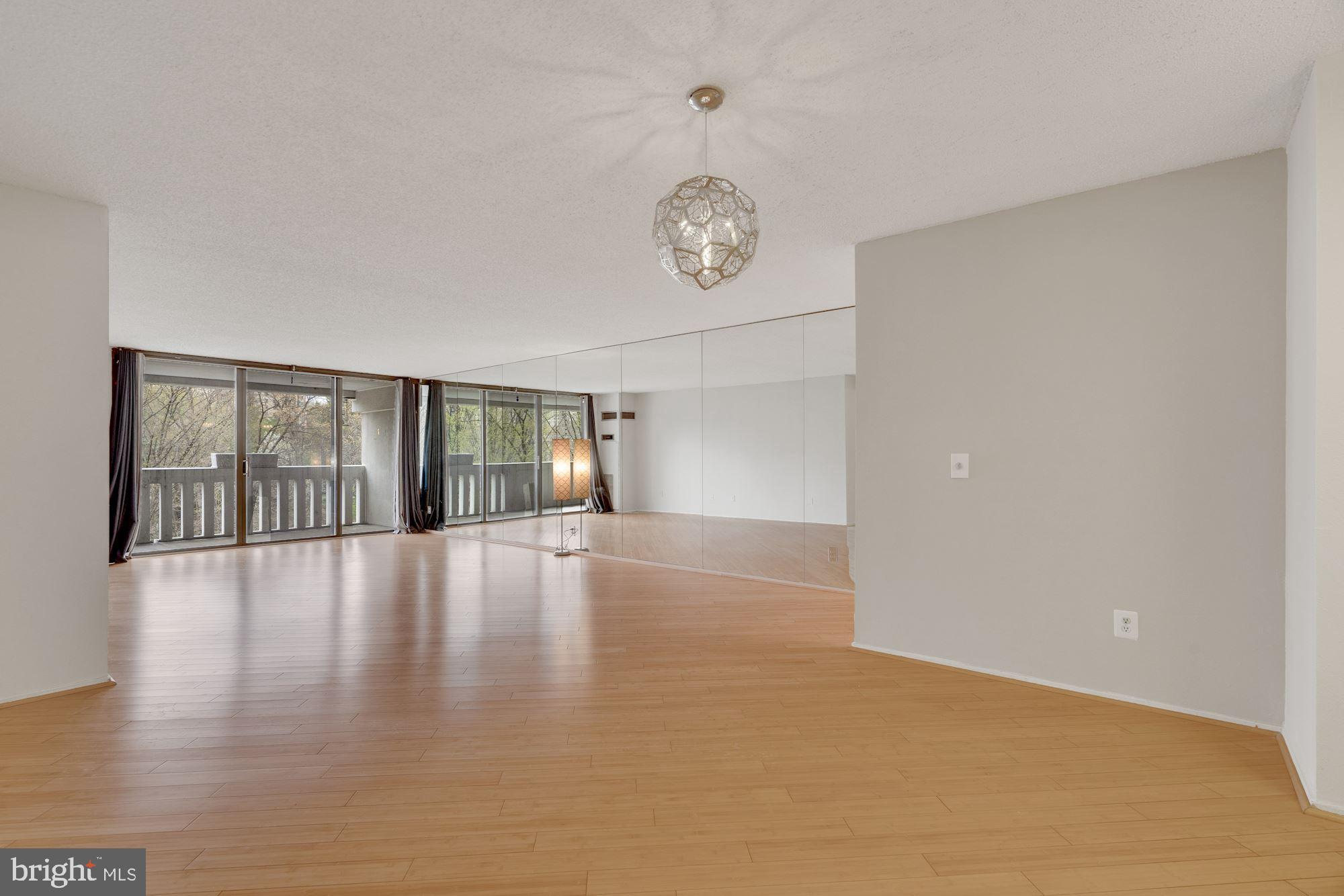 6101 Edsall Road, Unit 604 Alexandria, VA 22304 - Photo 10 of 43 Dining Area open to Living Area