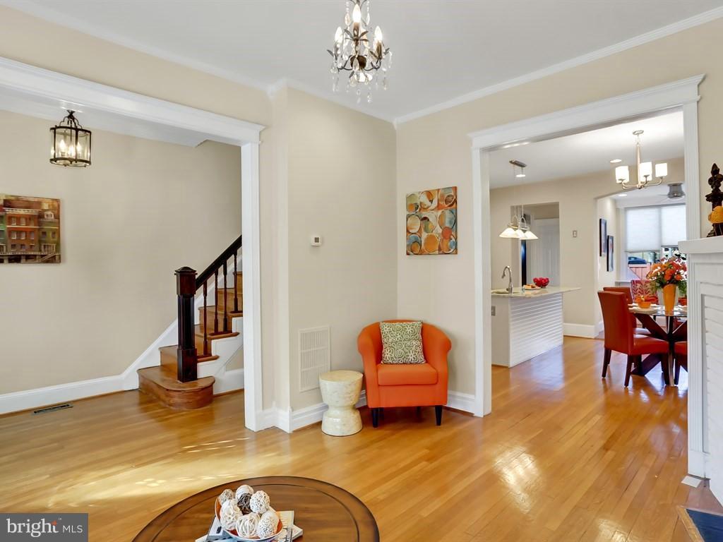 525 Decatur Street Northwest Washington, DC 20011 - Photo 6 of 30 Living Room