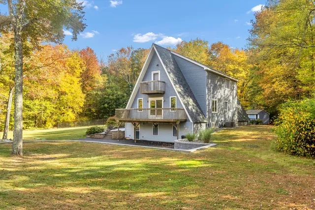 $520,000 | 123 Mountainview Road, East Longmeadow, MA 01028