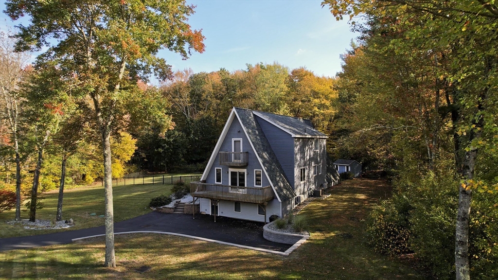 123 Mountainview Road East Longmeadow, MA 01028 - Photo 2 of 42