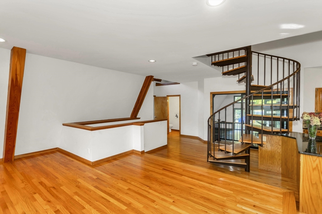 123 Mountainview Road East Longmeadow, MA 01028 - Photo 29 of 42