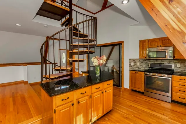 $520,000 | 123 Mountainview Road, East Longmeadow, MA 01028