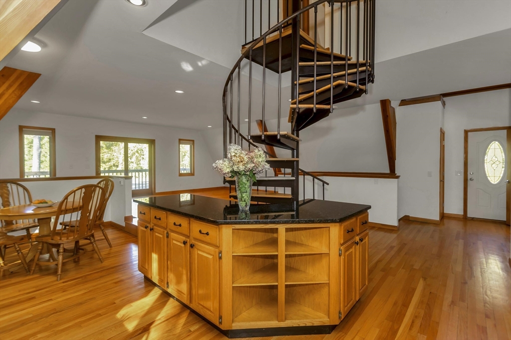 123 Mountainview Road East Longmeadow, MA 01028 - Photo 33 of 42