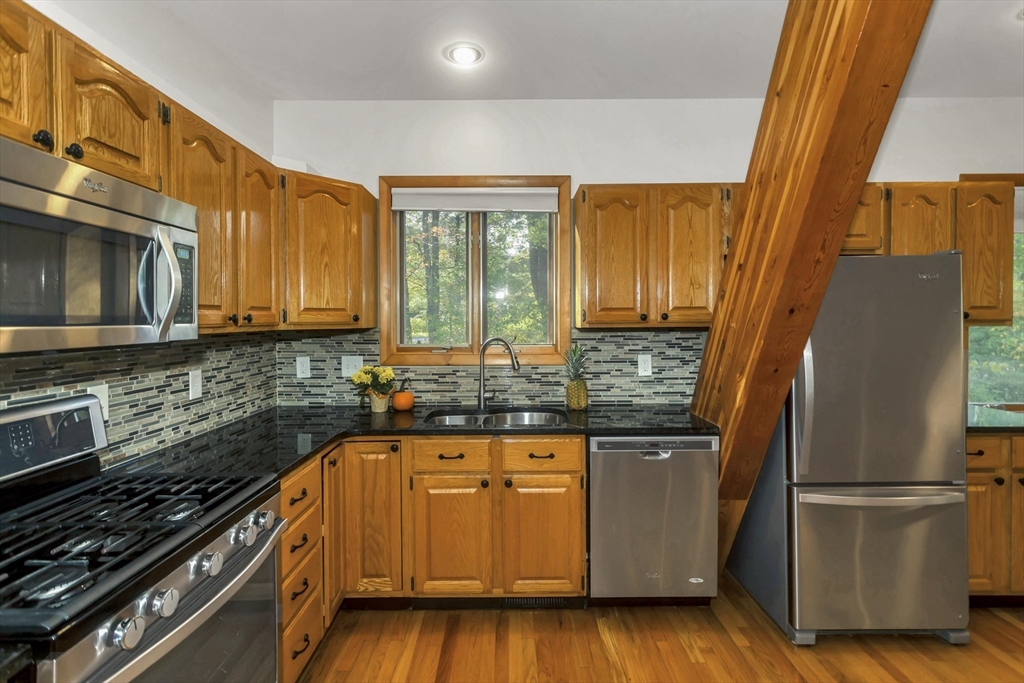 123 Mountainview Road East Longmeadow, MA 01028 - Photo 35 of 42