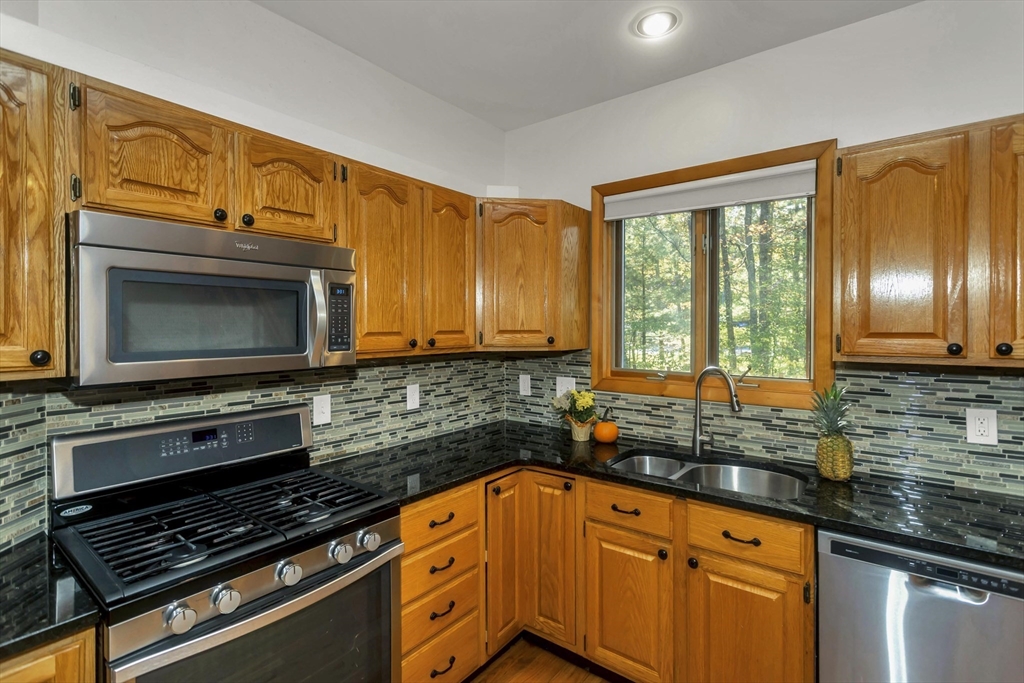 123 Mountainview Road East Longmeadow, MA 01028 - Photo 36 of 42