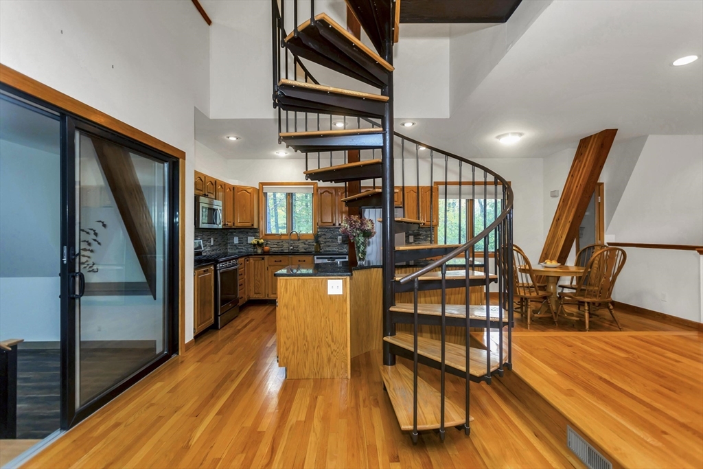 123 Mountainview Road East Longmeadow, MA 01028 - Photo 39 of 42