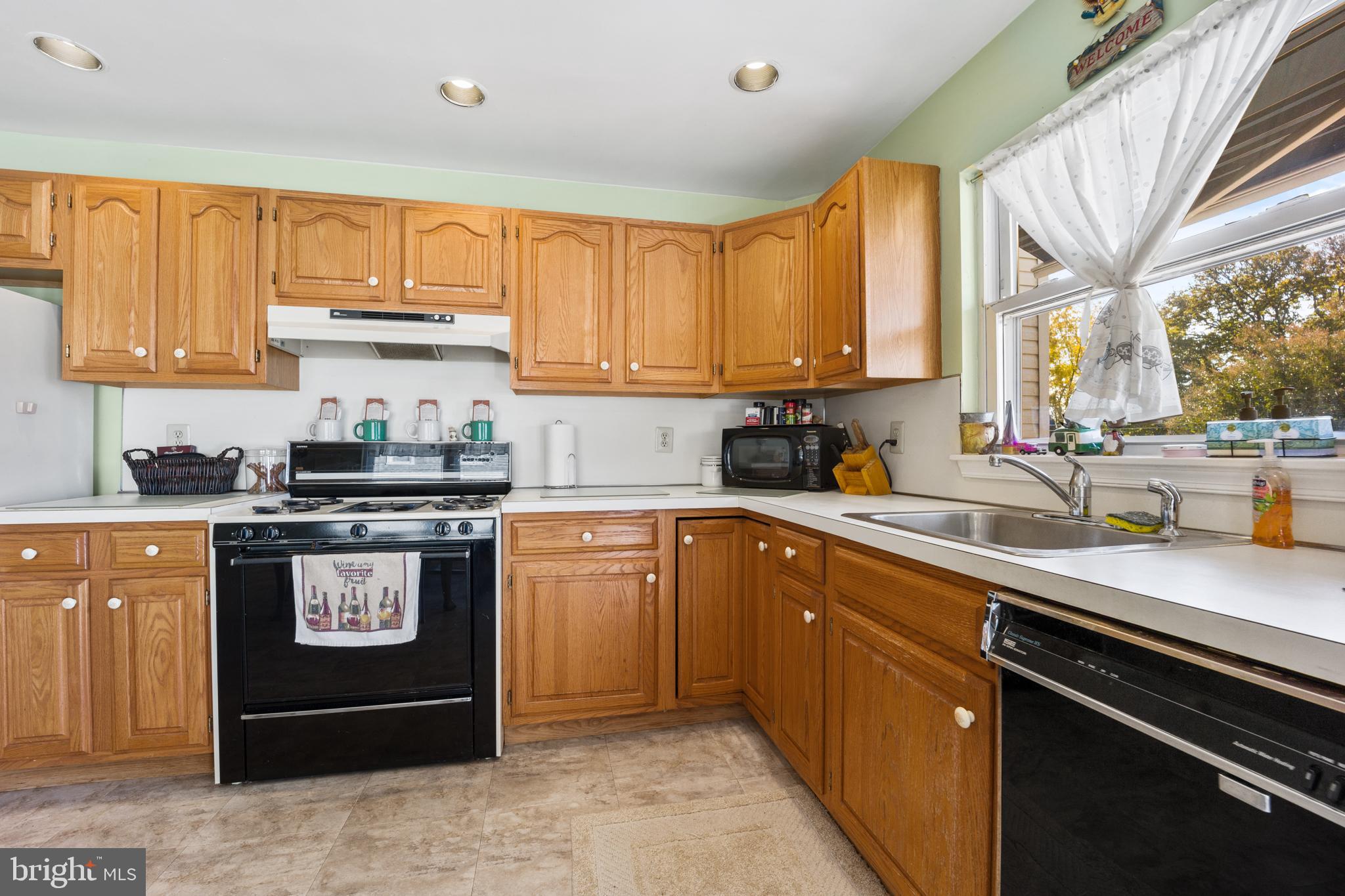 921 Fairview Road Swarthmore, PA 19081 - Photo 9 of 28 Kitchen