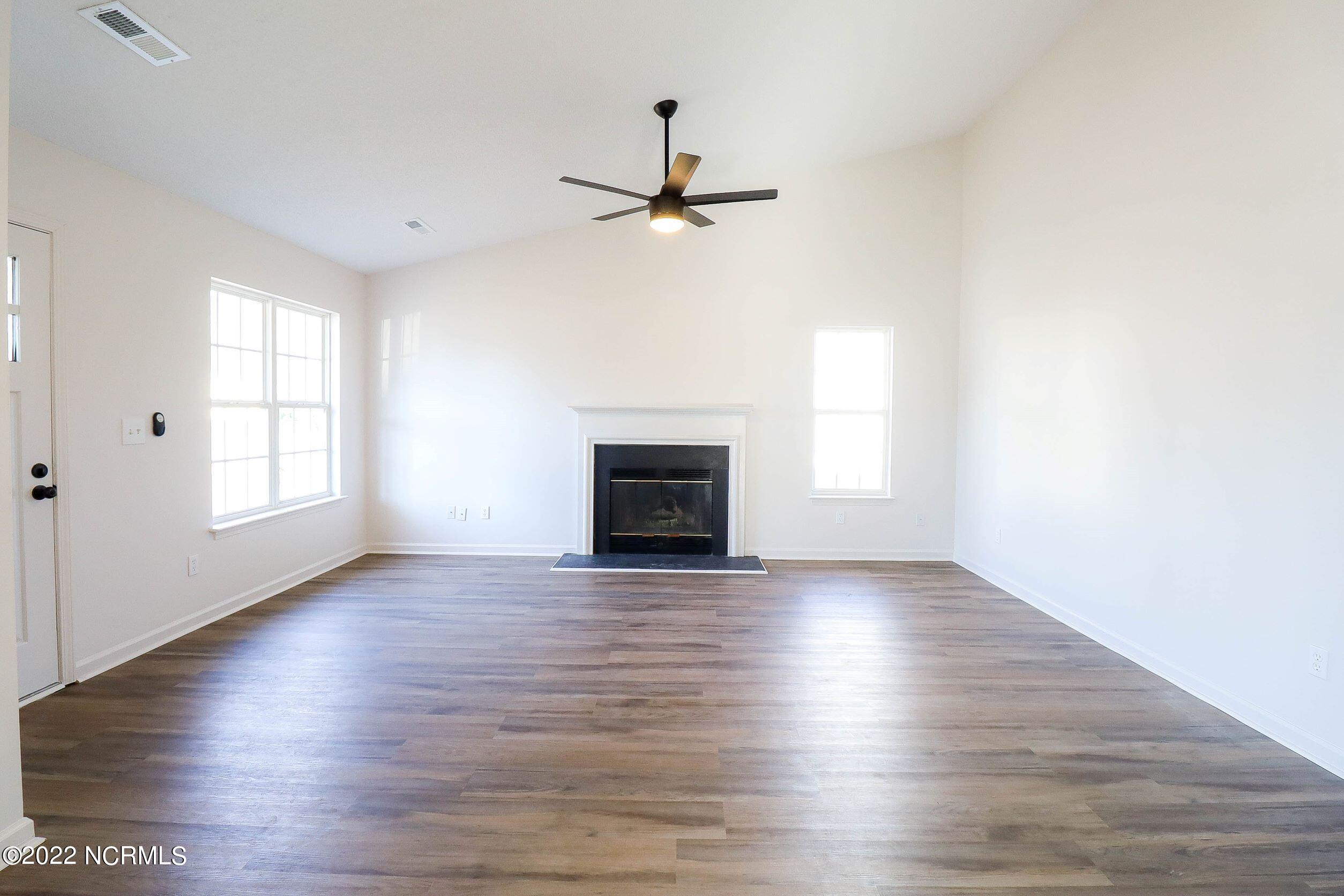 2104 White Road Wilmington, NC 28411 - Photo 12 of 40 IMG_0046