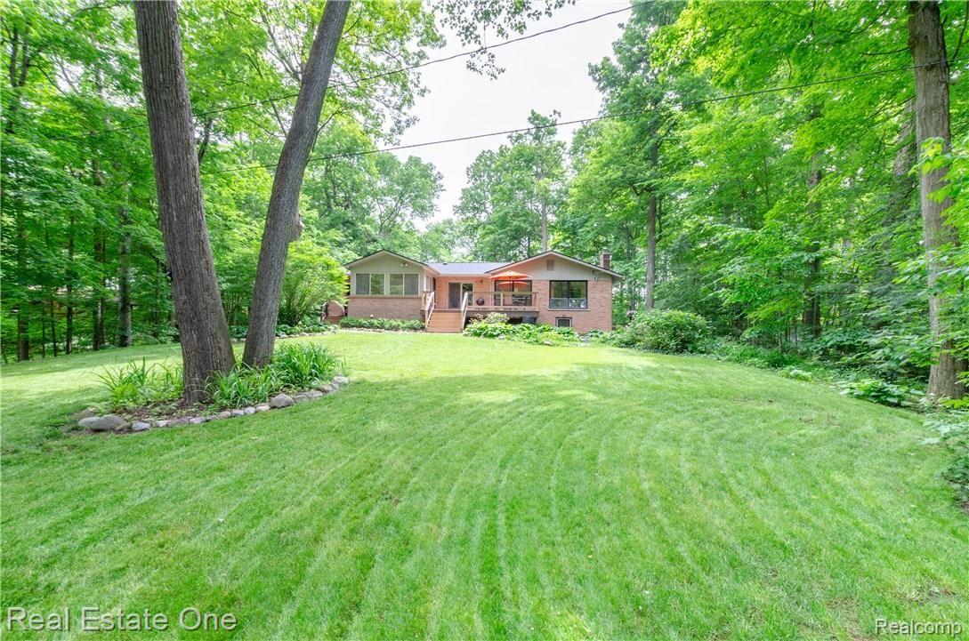 8925 North Ridge Road Plymouth, MI 48170 - Photo 3 of 52 8925 Ridge RD -0778.jpg
