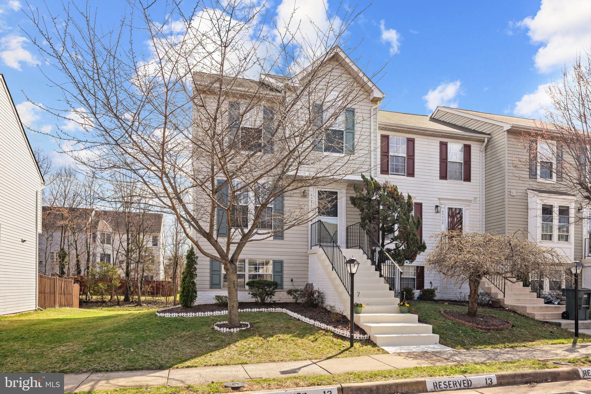 45430 Gable Square Sterling, VA 20164 - Photo 3 of 52 Beautiful cherry tree