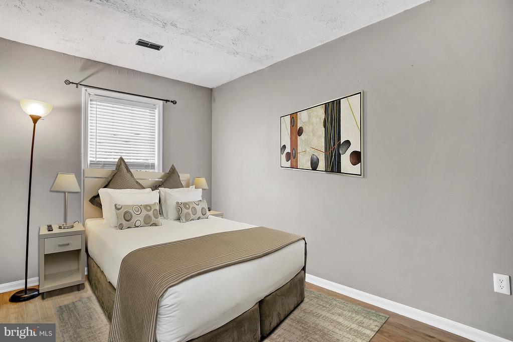1110 Inner Circle Baltimore, MD 21225 - Photo 11 of 41 Gallery Image 11