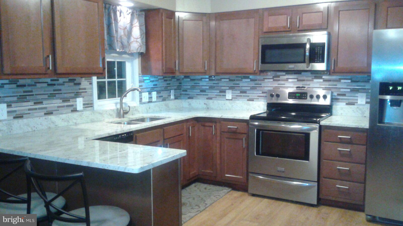 1110 Inner Circle Baltimore, MD 21225 - Photo 27 of 41 True cabinet colors