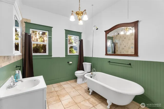 $340,000 | 618 West Maple Street, Centralia, WA 98531