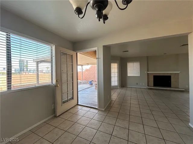 $1,995 | 3950 Delos Drive, Las Vegas, NV 89103