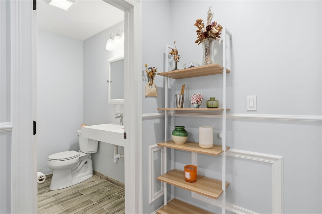 27 Pine Street, Unit 27 Dedham, MA 02026 - Photo 13 of 35