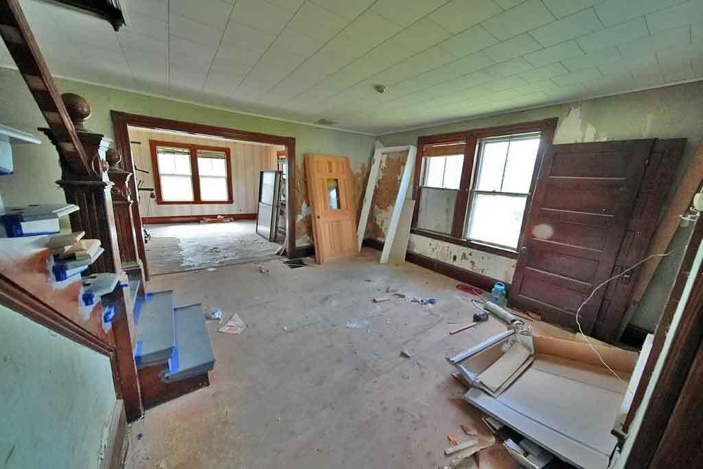 7 Cleveland Street Houlton, ME 04730 - Photo 17 of 58 family-room-den