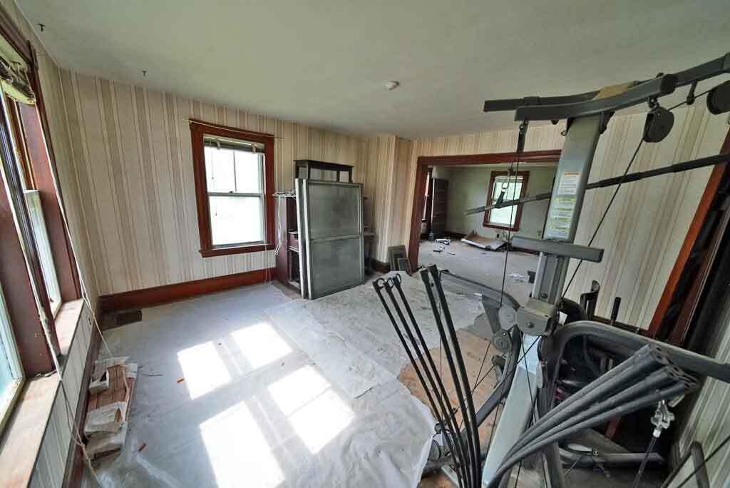 7 Cleveland Street Houlton, ME 04730 - Photo 23 of 58 living-room-parlor