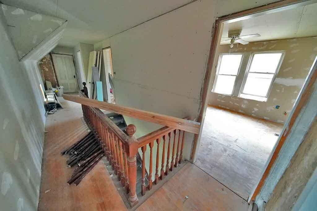 7 Cleveland Street Houlton, ME 04730 - Photo 25 of 58 hall-room-7-cleveland