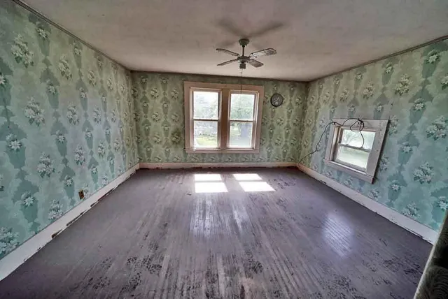 $59,900 | 7 Cleveland Street, Houlton, ME 04730