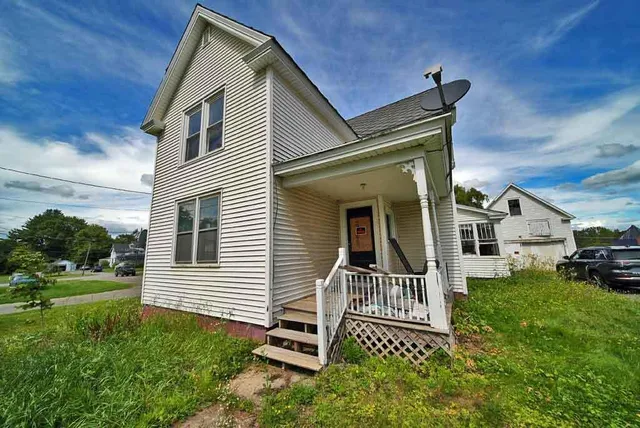 $59,900 | 7 Cleveland Street, Houlton, ME 04730