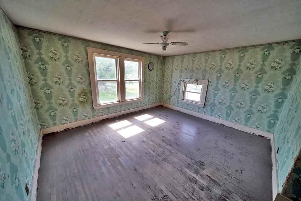 7 Cleveland Street Houlton, ME 04730 - Photo 32 of 58 me-house-bedroom