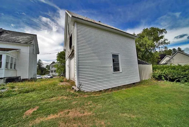 $59,900 | 7 Cleveland Street, Houlton, ME 04730