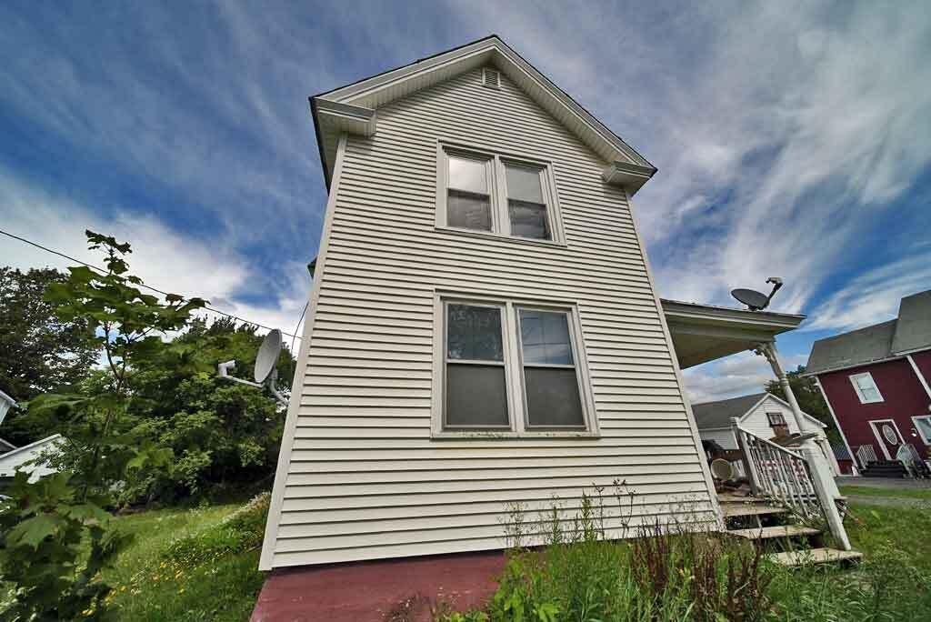 7 Cleveland Street Houlton, ME 04730 - Photo 4 of 58 house-for-sale-cheap