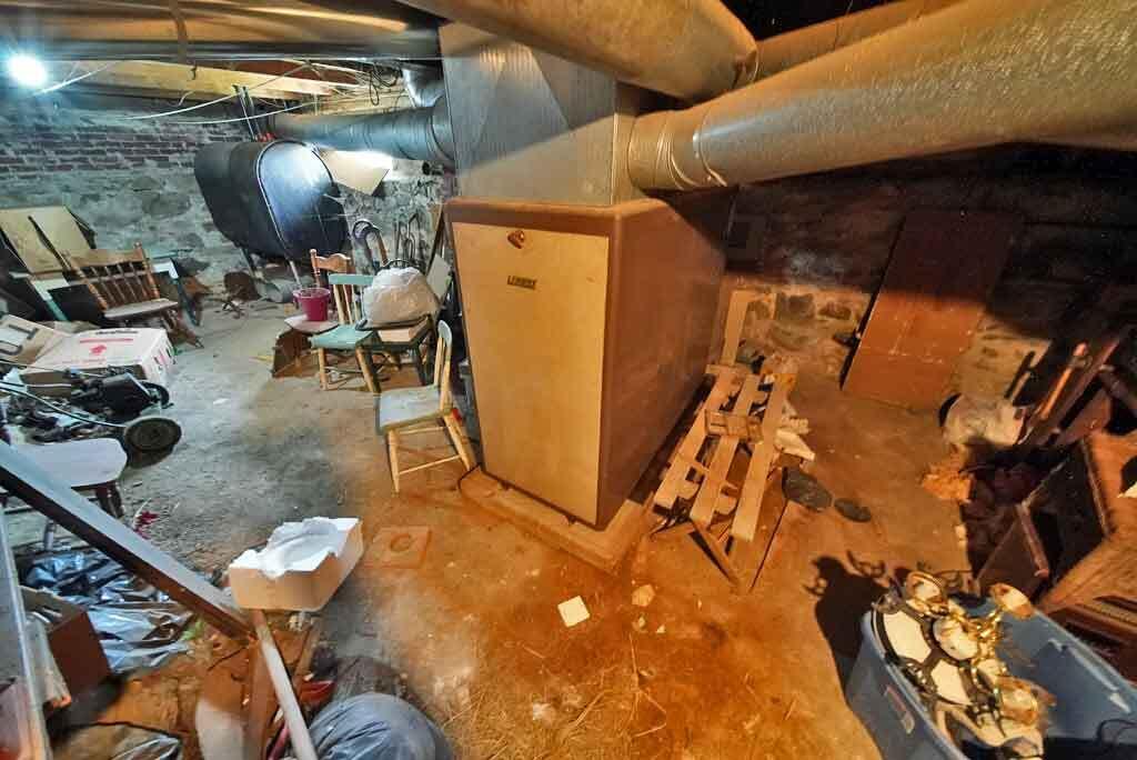 7 Cleveland Street Houlton, ME 04730 - Photo 44 of 58 oil-hot-air-furnace-heat