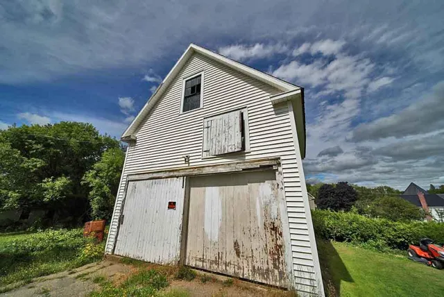 $59,900 | 7 Cleveland Street, Houlton, ME 04730