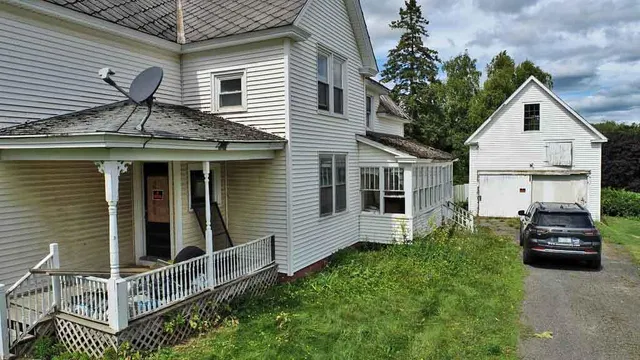$59,900 | 7 Cleveland Street, Houlton, ME 04730