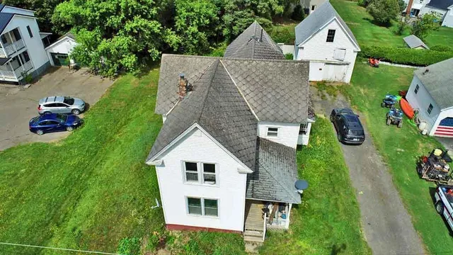 $59,900 | 7 Cleveland Street, Houlton, ME 04730