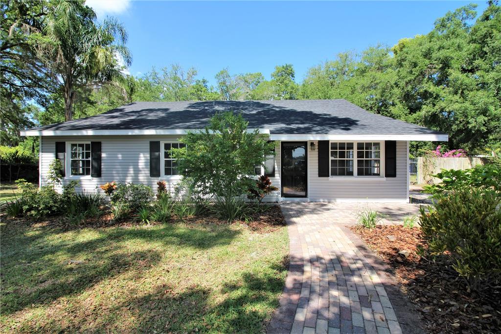 1720 North Dover Road Dover, FL 33527 - Photo 1 of 1 Front of home. Note the brand new roof