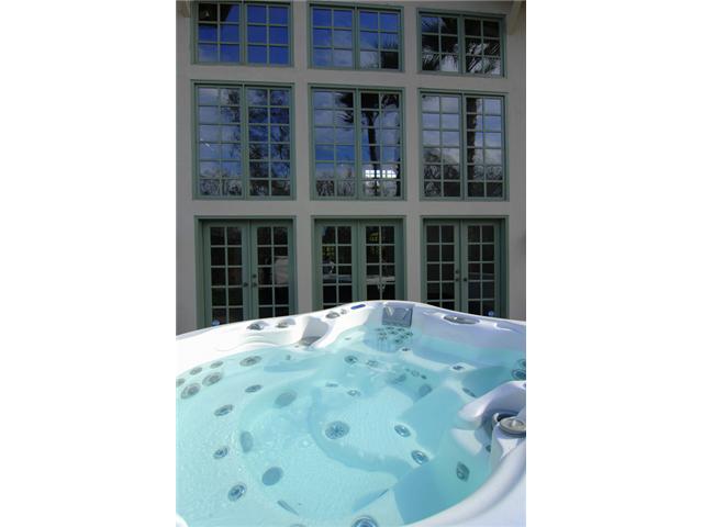 TOP OF THE LINE"DIMENSION ONE SPA" COMES WITH THE HOME...EXPERIENCE ULTIMATE IN HYDROTHERAPY