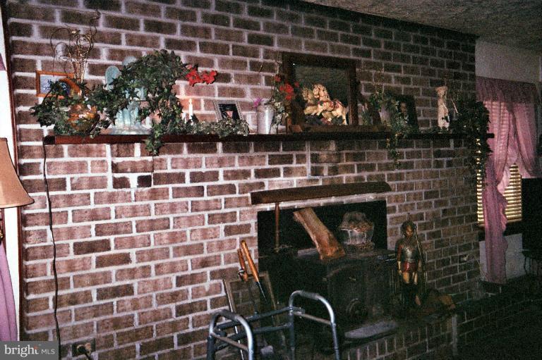 2726 Stone Road Westminster, MD 21158 - Photo 7 of 16 Interior (General)