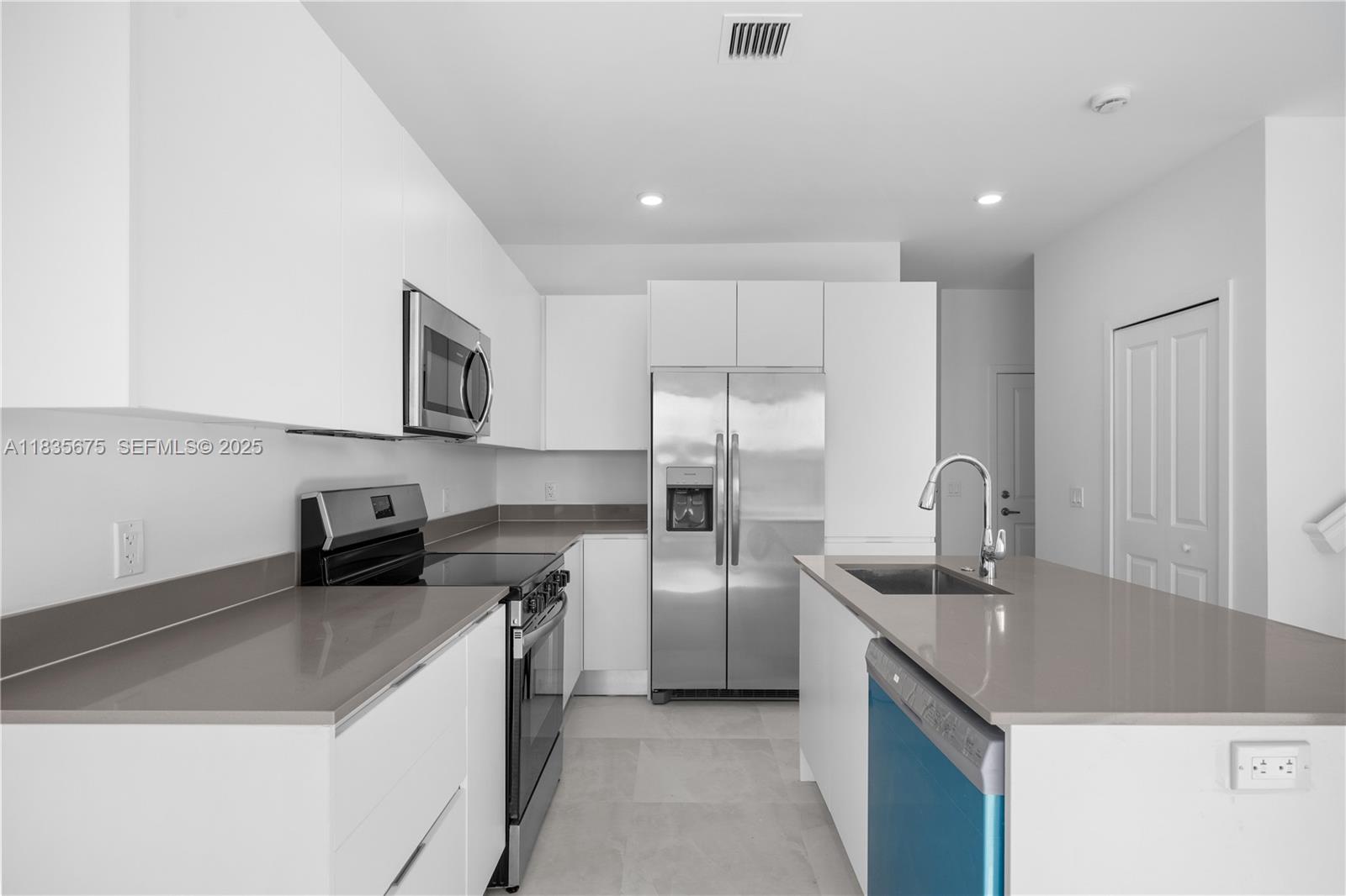 19082 Southwest 345th Terrace, Unit 19082 Homestead, FL 33034 - Photo 5 of 24