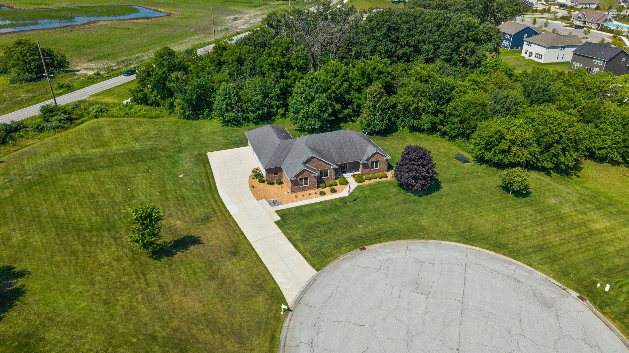 6501 East 116th Place Crown Point, IN 46307 - Photo 3 of 47 2048x1152