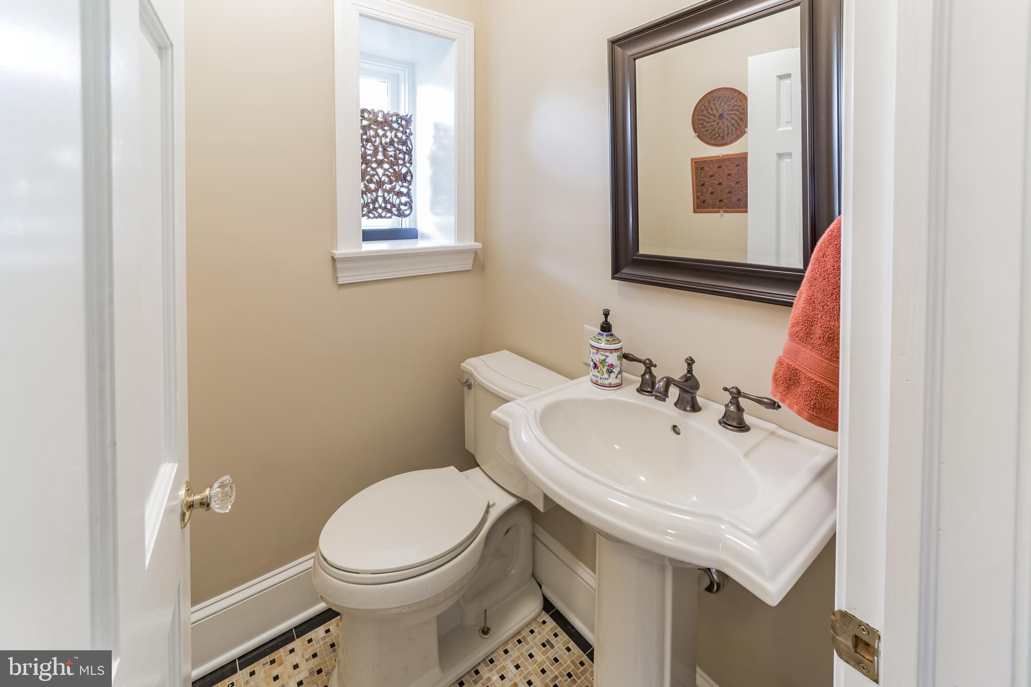 320 South Wayne Avenue Wayne, PA 19087 - Photo 25 of 54 Powder Room
