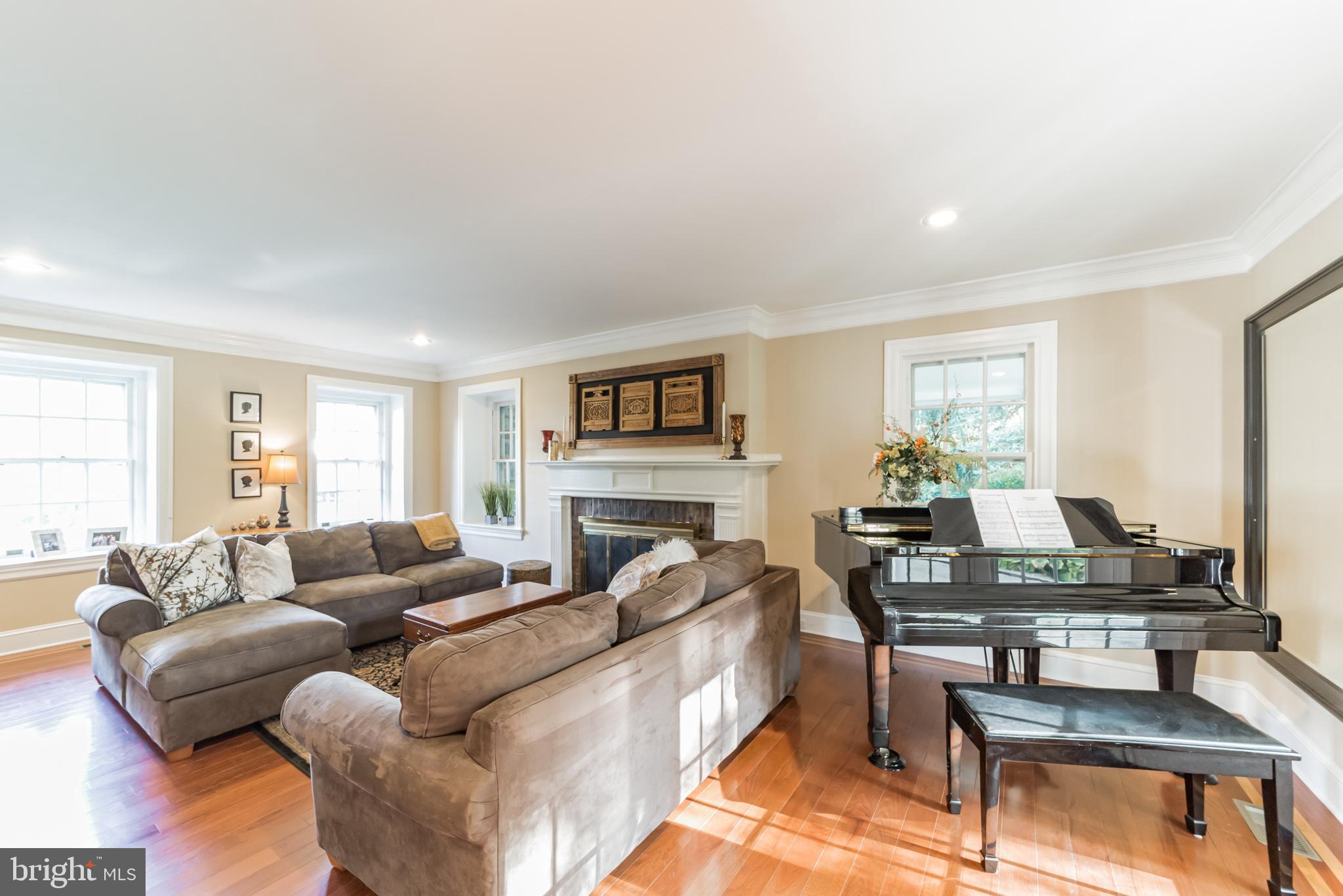 320 South Wayne Avenue Wayne, PA 19087 - Photo 10 of 54