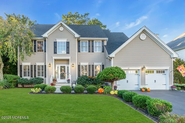 $824,900 | 27 Poppy Lane, Howell, NJ 07731