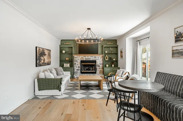 $799,999 | 11 Meadow Wood Lane, Landenberg, PA 19350