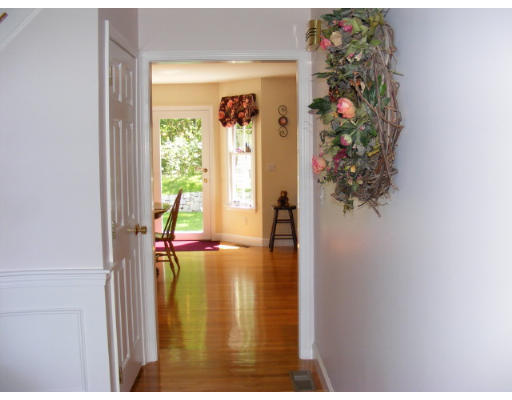 28 Marbleridge Road North Andover, MA 01845 - Photo 9 of 25 Gallery Image 9